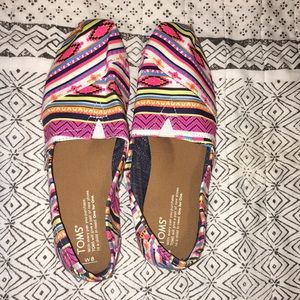 Toms Navajo style W8